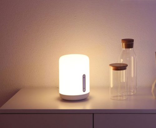 Xiaomi Mi Bedside Lamp 2 - pametna nočna lučka